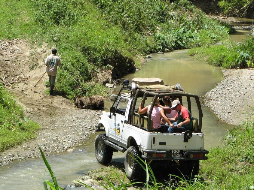 Sauraha Nana Hotel ภายนอก รูปภาพ