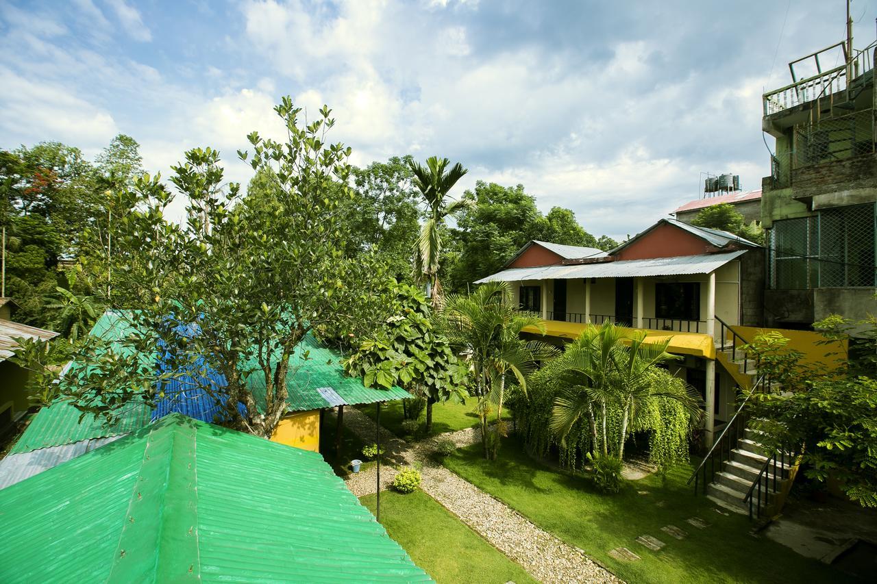 Sauraha Nana Hotel ภายนอก รูปภาพ