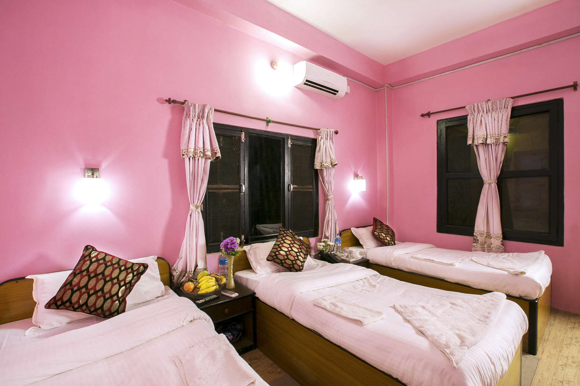 Sauraha Nana Hotel ภายนอก รูปภาพ
